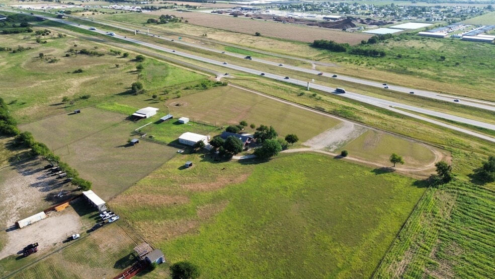 9100 TX-130, Hutto, TX for lease - Building Photo - Image 2 of 11