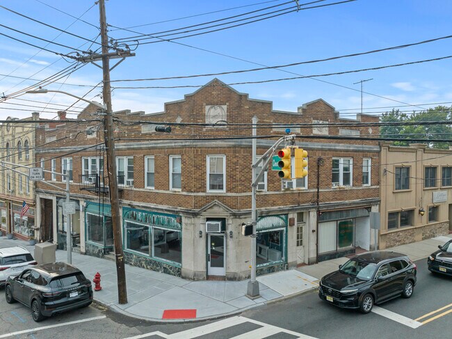 Plus de détails pour 335 Passaic Ave, Nutley, NJ - Commerce de détail à vendre