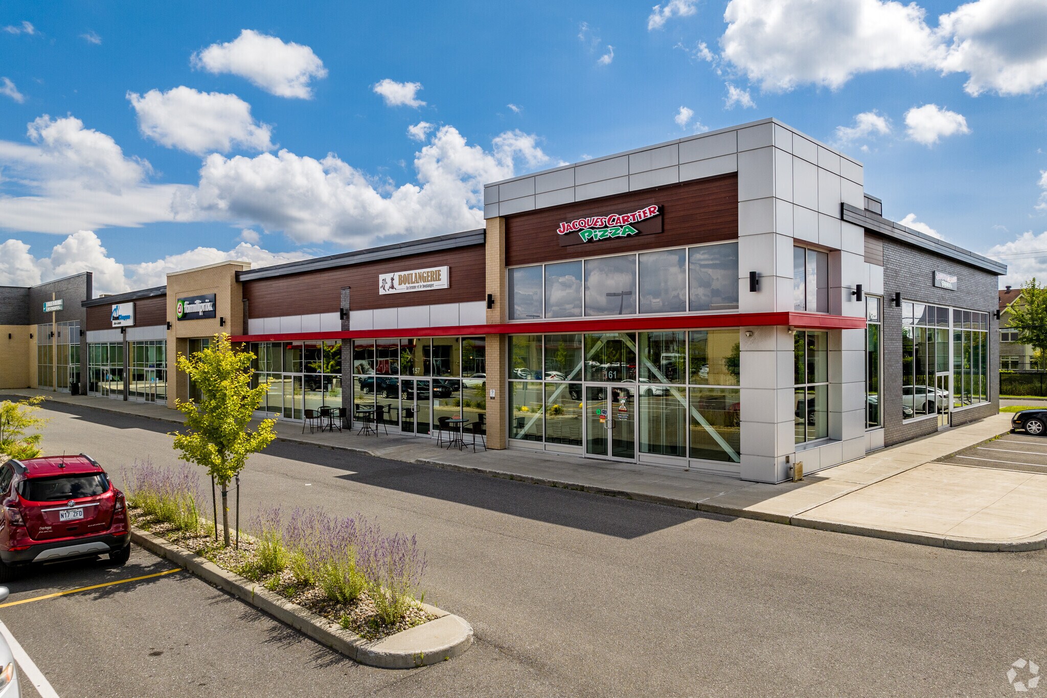 650 Rue Serge-Pépin, Beloeil, QC for sale Building Photo- Image 1 of 1