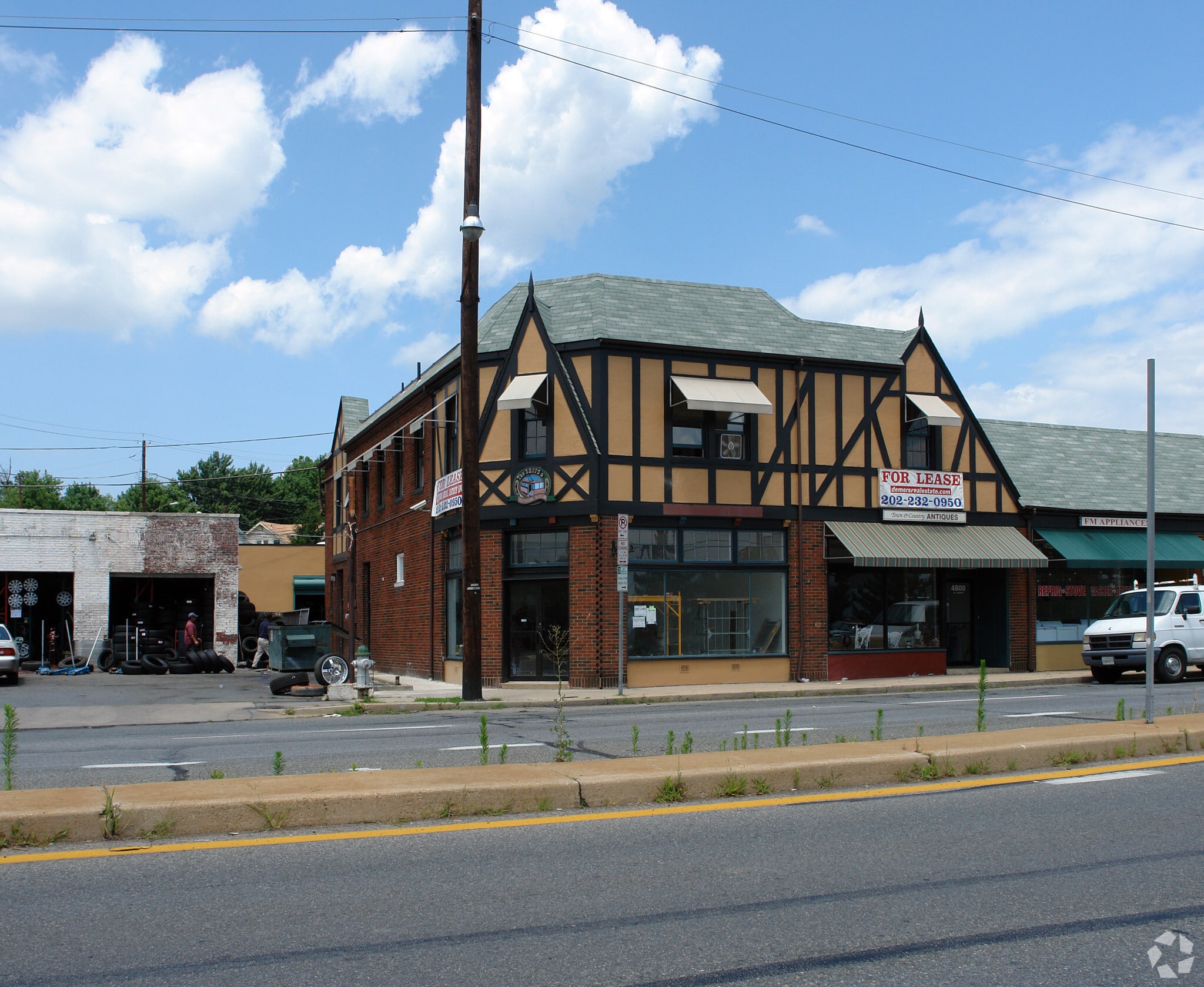4806 Rhode Island Ave, Hyattsville, MD for lease Primary Photo- Image 1 of 20