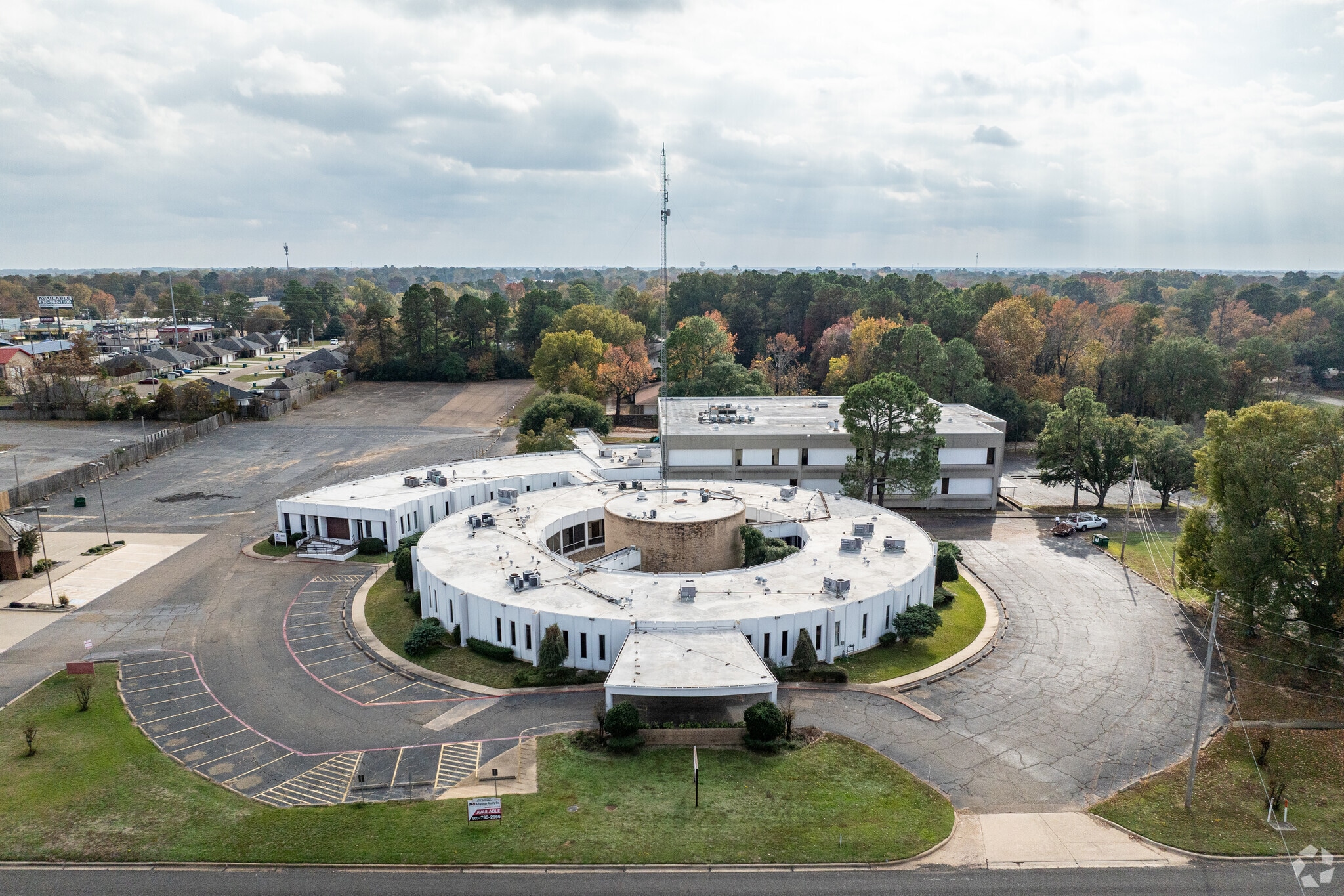 Premiere Corp. Campus | Bowie County, TX portefeuille de 2 propriétés à vendre sur LoopNet.ca Aérien- Image 1 de 49