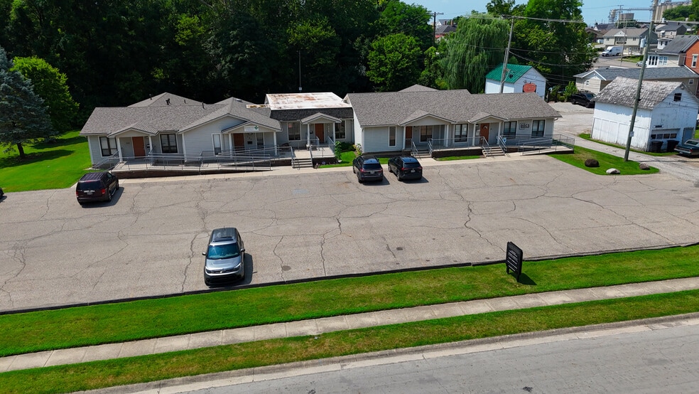 131-139 Lewis Ave, Circleville, OH for sale - Building Photo - Image 3 of 25