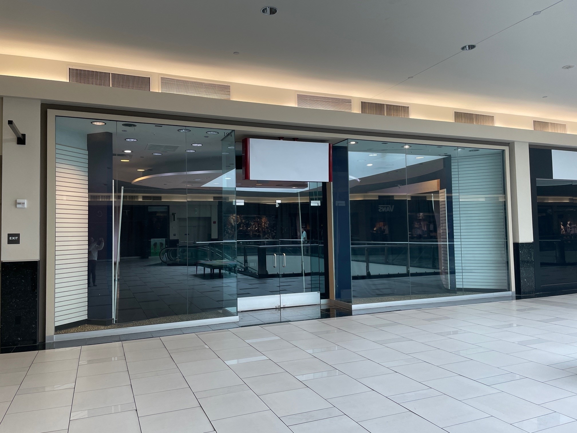 9301 Tampa Ave, Northridge, CA for lease Interior Photo- Image 1 of 1