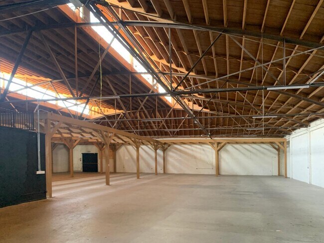 Plus de détails pour 1020 N La Brea Ave, Los Angeles, CA - Industriel à louer
