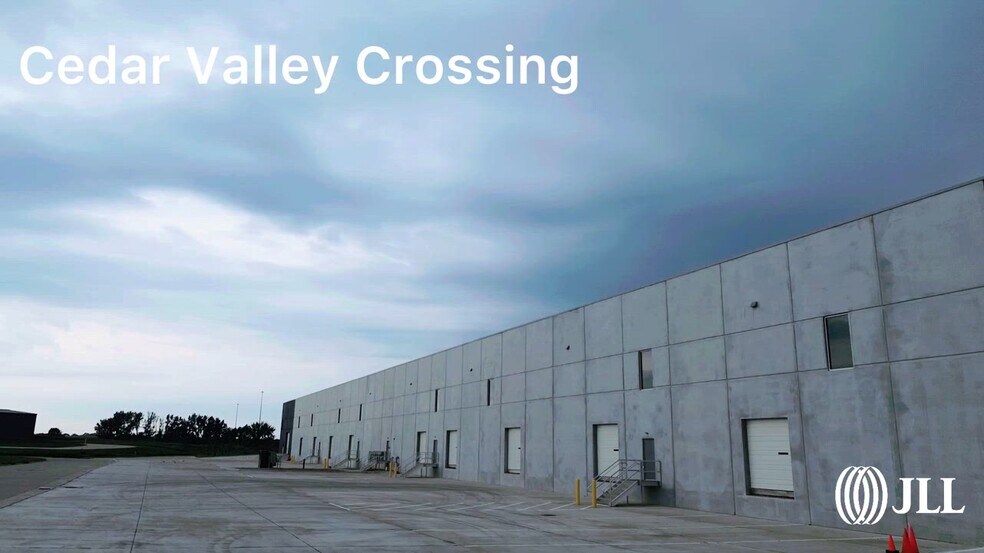 3460 Marnie Ave, Waterloo, IA à louer - Vidéo sur l’inscription commerciale - Image 2 de 8