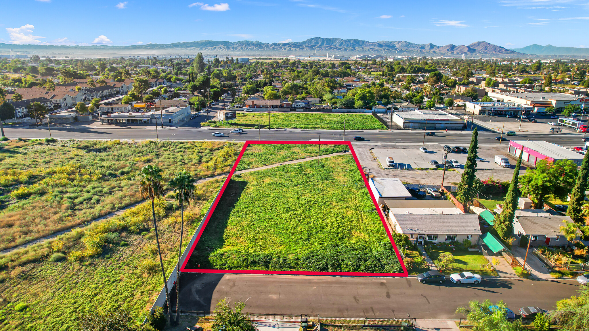 Baseline St, San Bernardino, CA à vendre Photo du bâtiment- Image 1 de 1