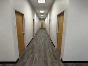 5480 N Nathan Ln, Plymouth, MN for lease Interior Photo- Image 2 of 9
