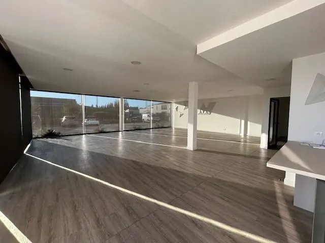 14 Rue Du Bas Taulet, Pélissanne for sale - Building Photo - Image 2 of 5