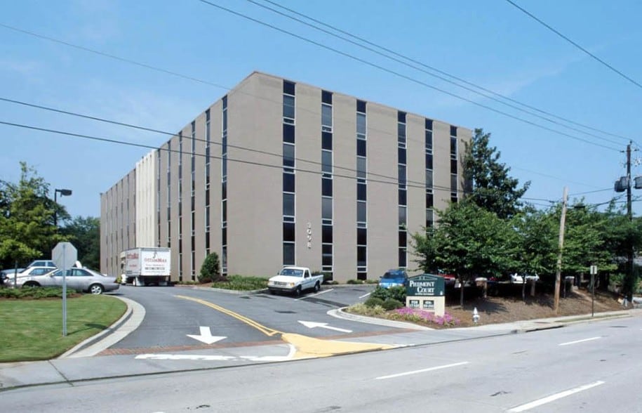 3098 Piedmont Rd Ne, Atlanta, GA for lease - Building Photo - Image 2 of 5