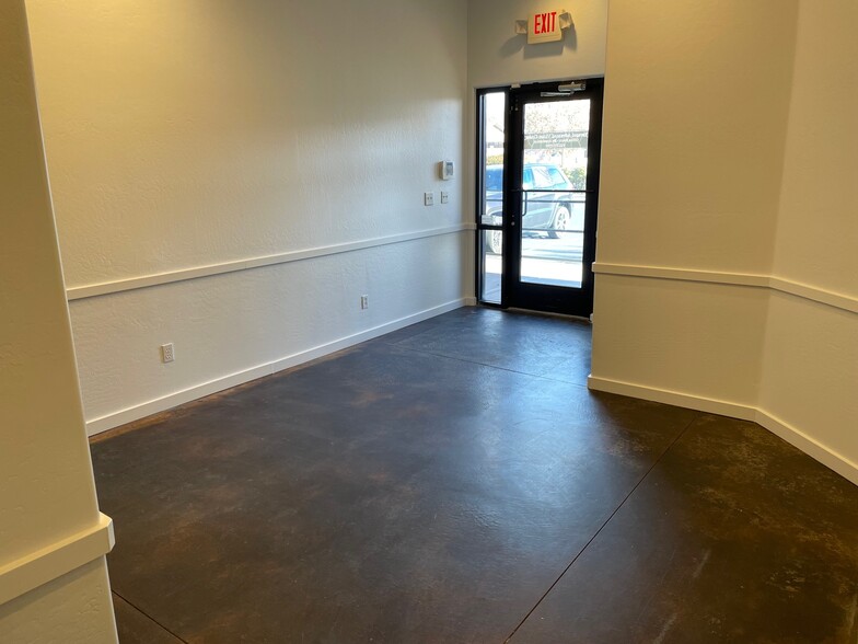 1951 Commerce Center Circle, Prescott, AZ à louer - Photo intérieure - Image 3 de 26