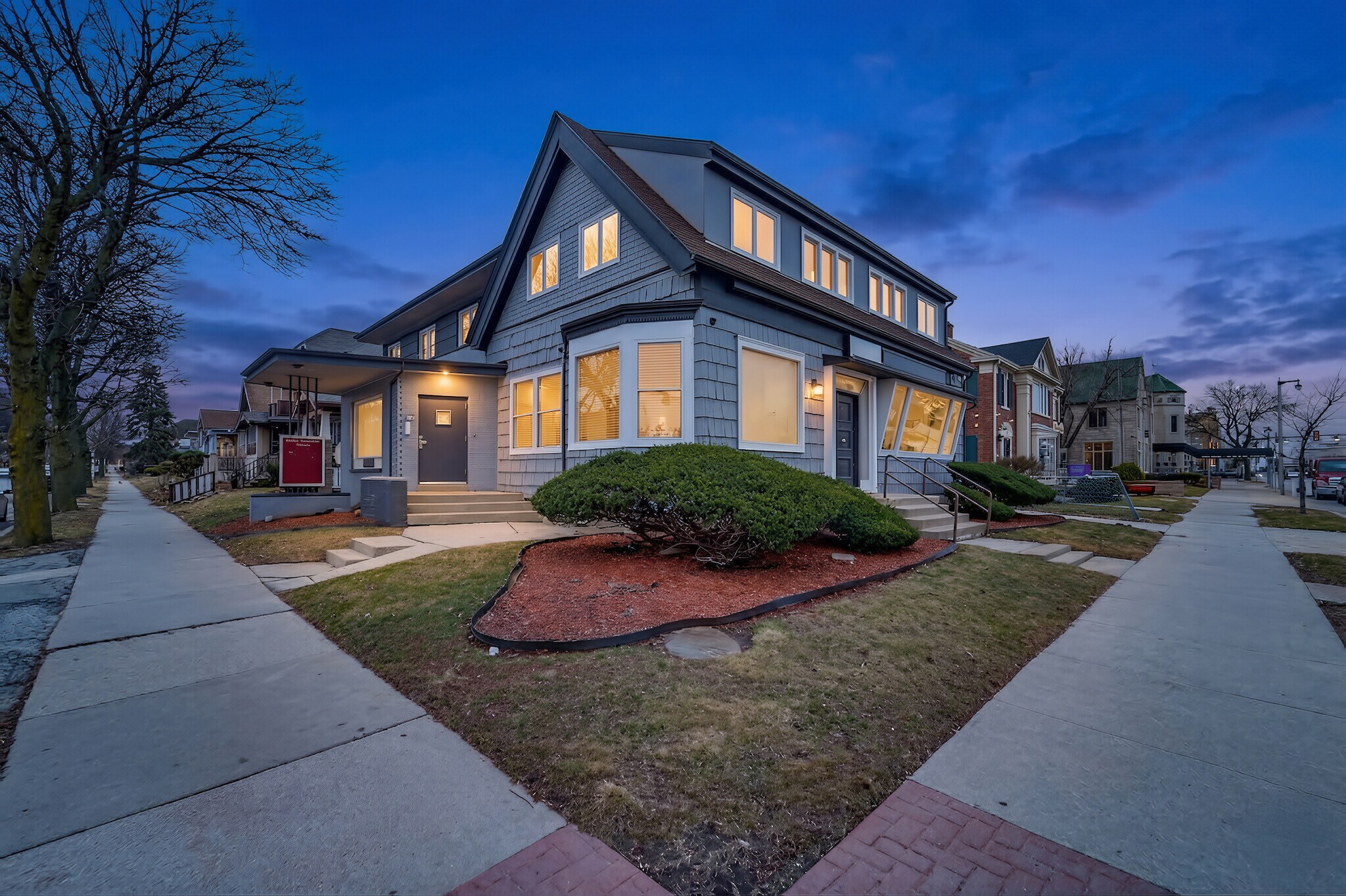 2001 Capitol dr, Milwaukee, WI à vendre Photo principale- Image 1 de 43