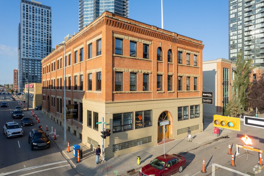 239 10th Ave SE, Calgary, AB à louer - Photo du bâtiment - Image 1 de 5