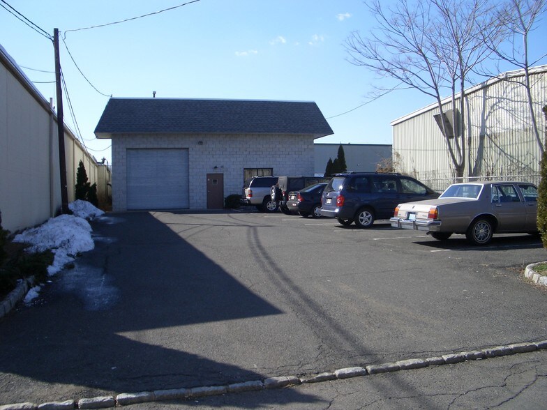134 N 10th St, Kenilworth, NJ à louer - Photo principale - Image 1 de 7