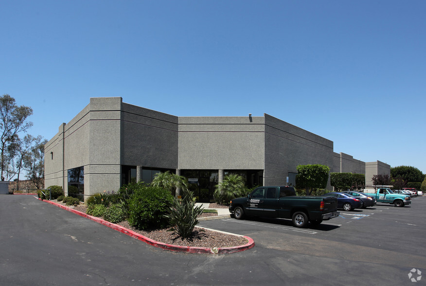 2453 Cades Way, Vista, CA for lease - Building Photo - Image 3 of 11