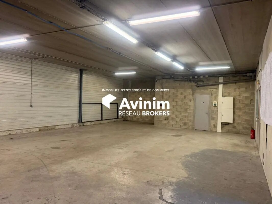 Industriel dans Stains à vendre Photo du bâtiment- Image 1 de 8