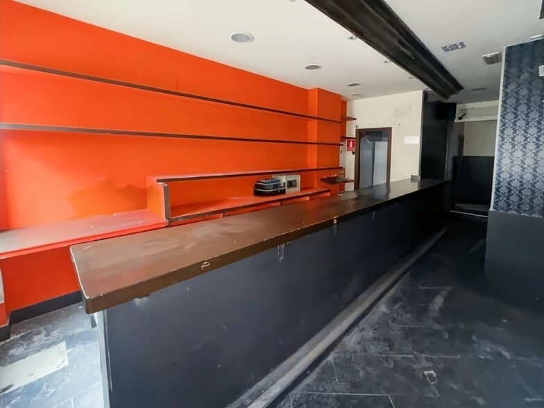 Retail in Madrid, Madrid for lease - Interior Photo - Image 1 of 3