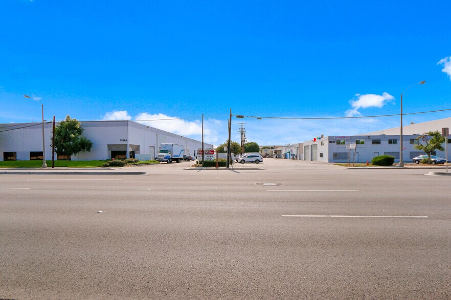 13534-13544 Imperial Hwy, Santa Fe Springs, CA for lease - Building Photo - Image 3 of 7