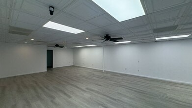 9354-9356 Magnolia Ave, Riverside, CA à louer Photo intérieure- Image 2 de 4