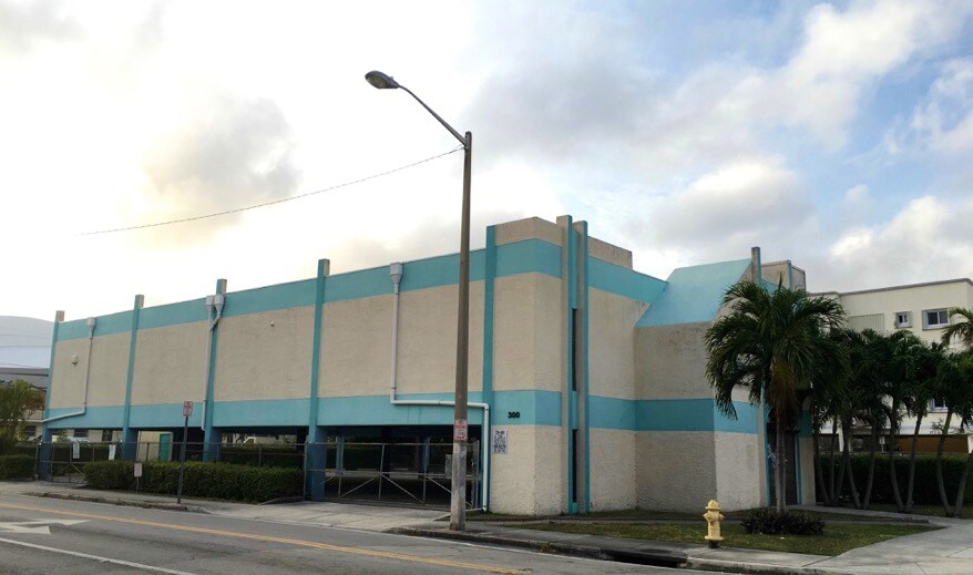300 NW 12th Ave, Miami, FL for sale - Primary Photo - Image 1 of 11