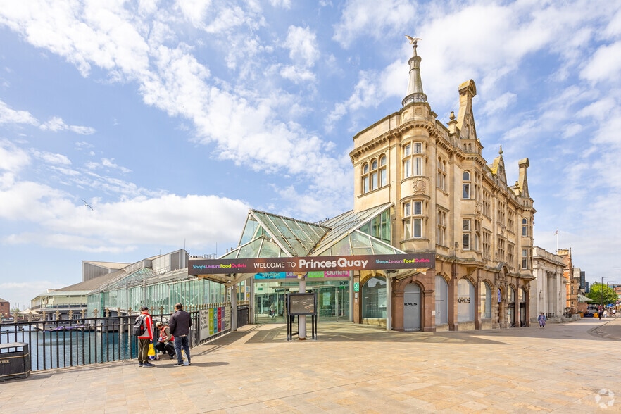 Princes Dock St, Hull for lease - Building Photo - Image 1 of 7