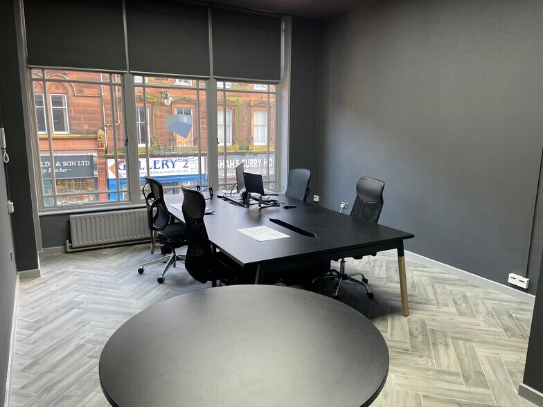 49 John Finnie St, Kilmarnock à louer - Photo du bâtiment - Image 2 de 10