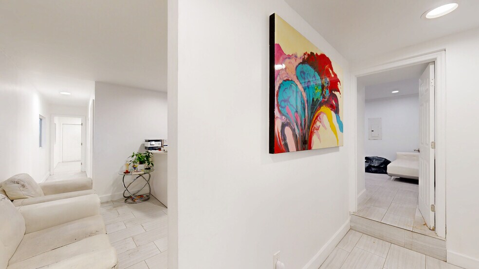 4305-4325 E 11th Ave, Hialeah, FL à vendre - Numérisation 3D de Matterport - Image 3 de 22