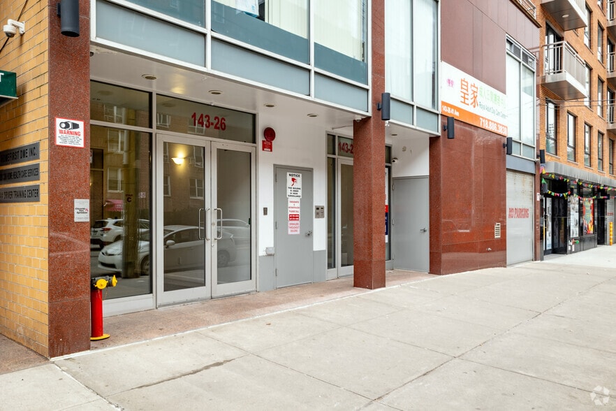 143-26 41st Ave, Flushing, NY for sale - Building Photo - Image 3 of 18