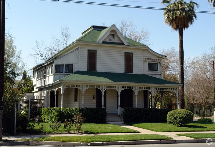 591 W 9th St, San Bernardino, CA for sale - Primary Photo - Image 1 of 27