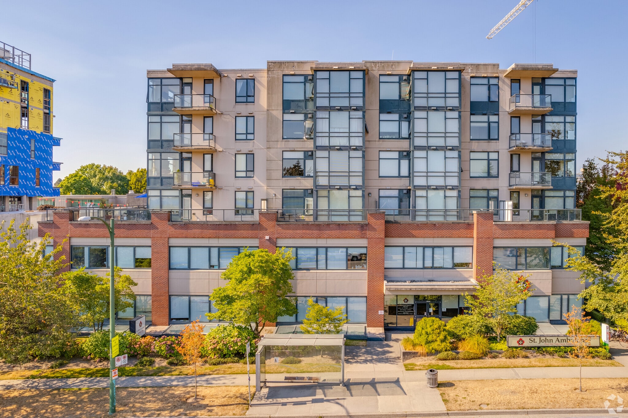 538 W 45th Ave, Vancouver, BC à louer Photo principale- Image 1 de 12