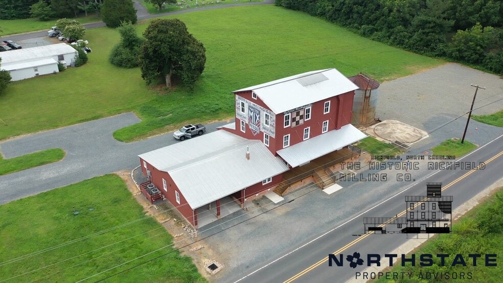 303 Main St, Richfield, NC for lease - Commercial Listing Video - Image 2 of 16