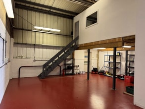Heron Rd, Exeter for lease Interior Photo- Image 2 of 4