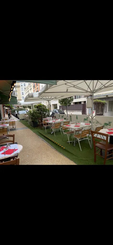 Retail in Neuilly-sur-Seine for lease Building Photo- Image 1 of 7