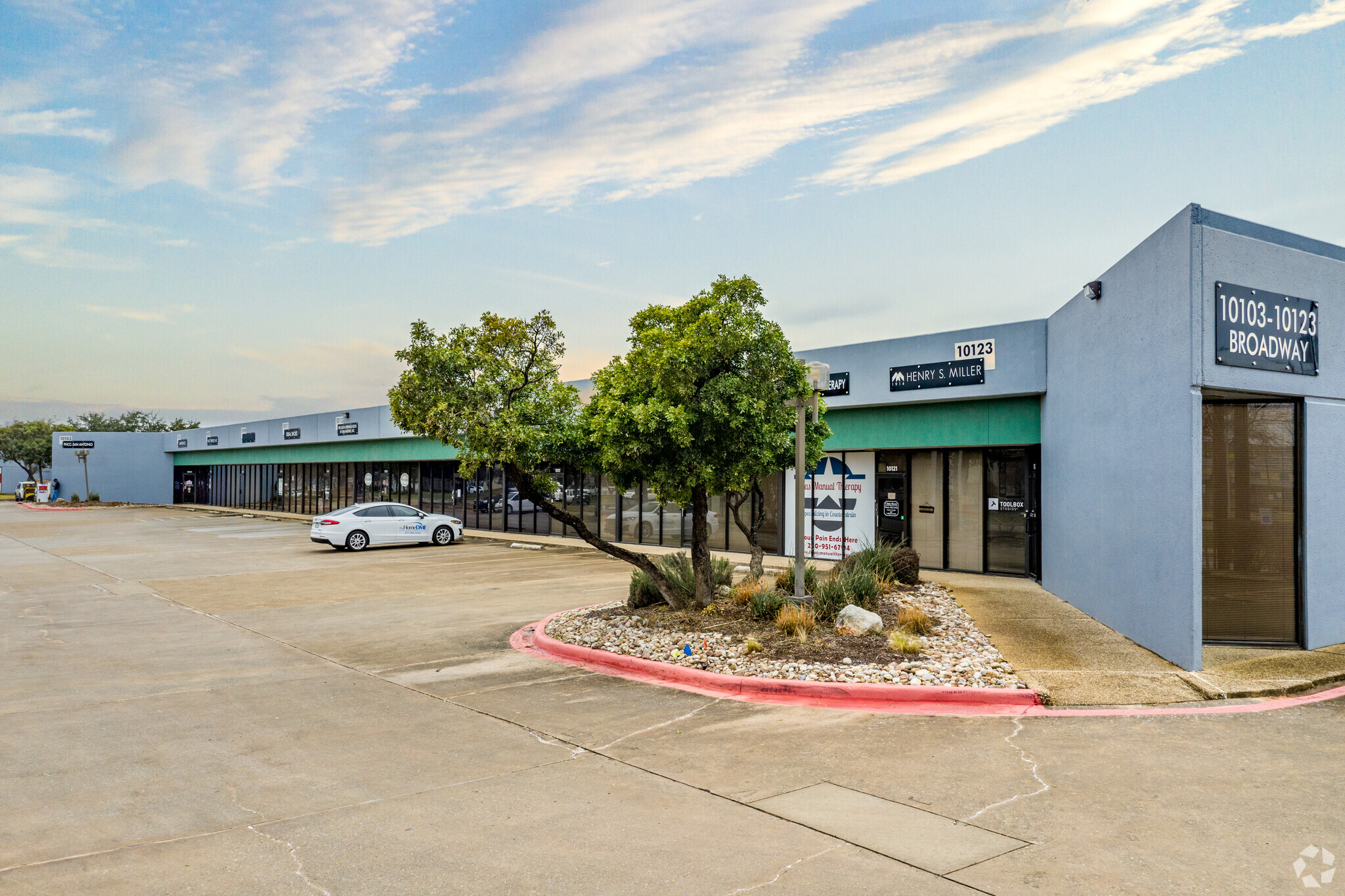 10103-10123 Broadway St, San Antonio, TX à louer Photo principale- Image 1 de 10