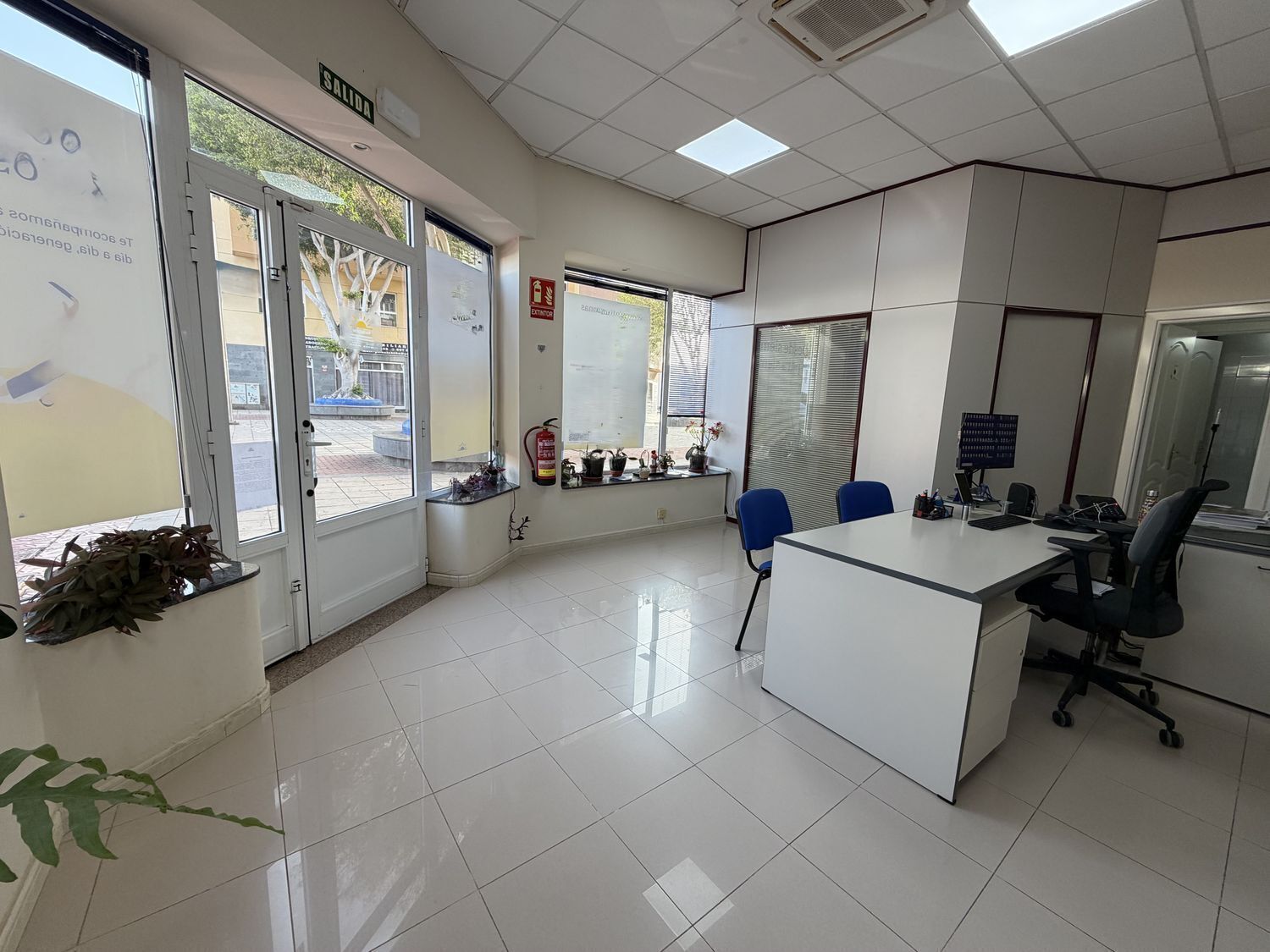 Retail in Santa Lucía de Tirajana, Las Palmas for sale Interior Photo- Image 1 of 19