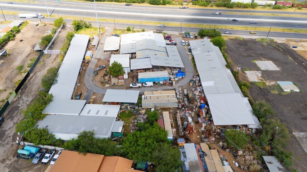 8221 San Dario, Laredo, TX à vendre - Photo du bâtiment - Image 3 de 4