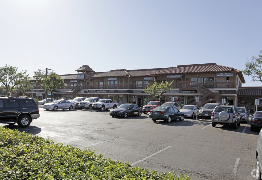9175-9225 Mira Mesa Blvd, San Diego, CA à louer - Photo du bâtiment - Image 2 de 3