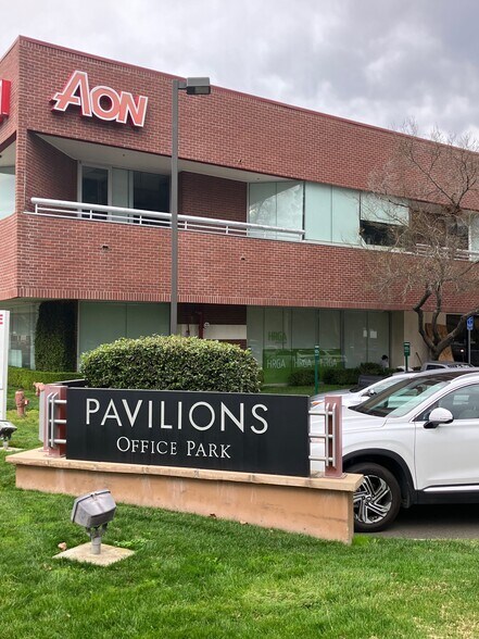 2277 Fair Oaks Blvd, Sacramento, CA à louer - Photo du bâtiment - Image 2 de 10