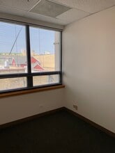 1910 First St, Highland Park, IL for lease Interior Photo- Image 2 of 4