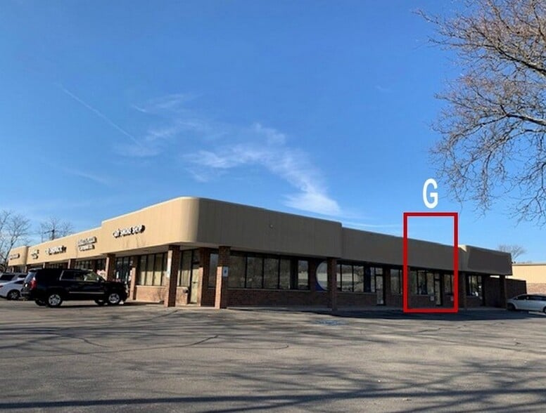 395 Cary Algonquin Rd, Cary, IL for lease - Building Photo - Image 2 of 4