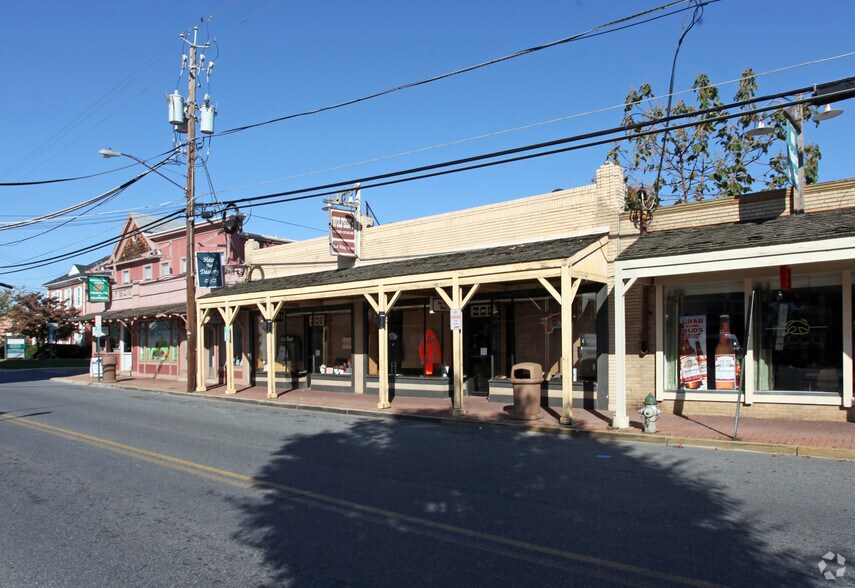 206-208 E Diamond Ave, Gaithersburg, MD à vendre - Photo principale - Image 1 de 2