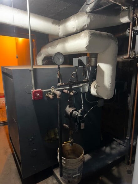 300 N 8th St, Brooklyn, NY for sale - Commercial Listing Video - Image 3 of 35