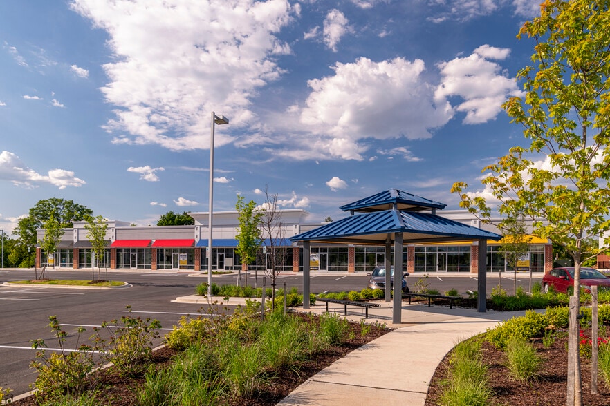 Berry Rd, Waldorf, MD à louer - Photo principale - Image 1 de 1