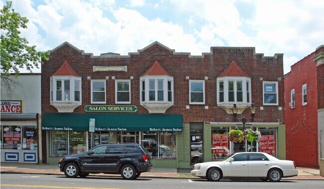 More details for 49-59 E Main St, Riverhead, NY - Office, Retail for Lease