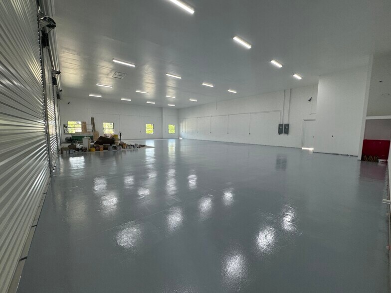 121 Gretchen Ave S, Lehigh Acres, FL à louer - Photo intérieure - Image 2 de 3