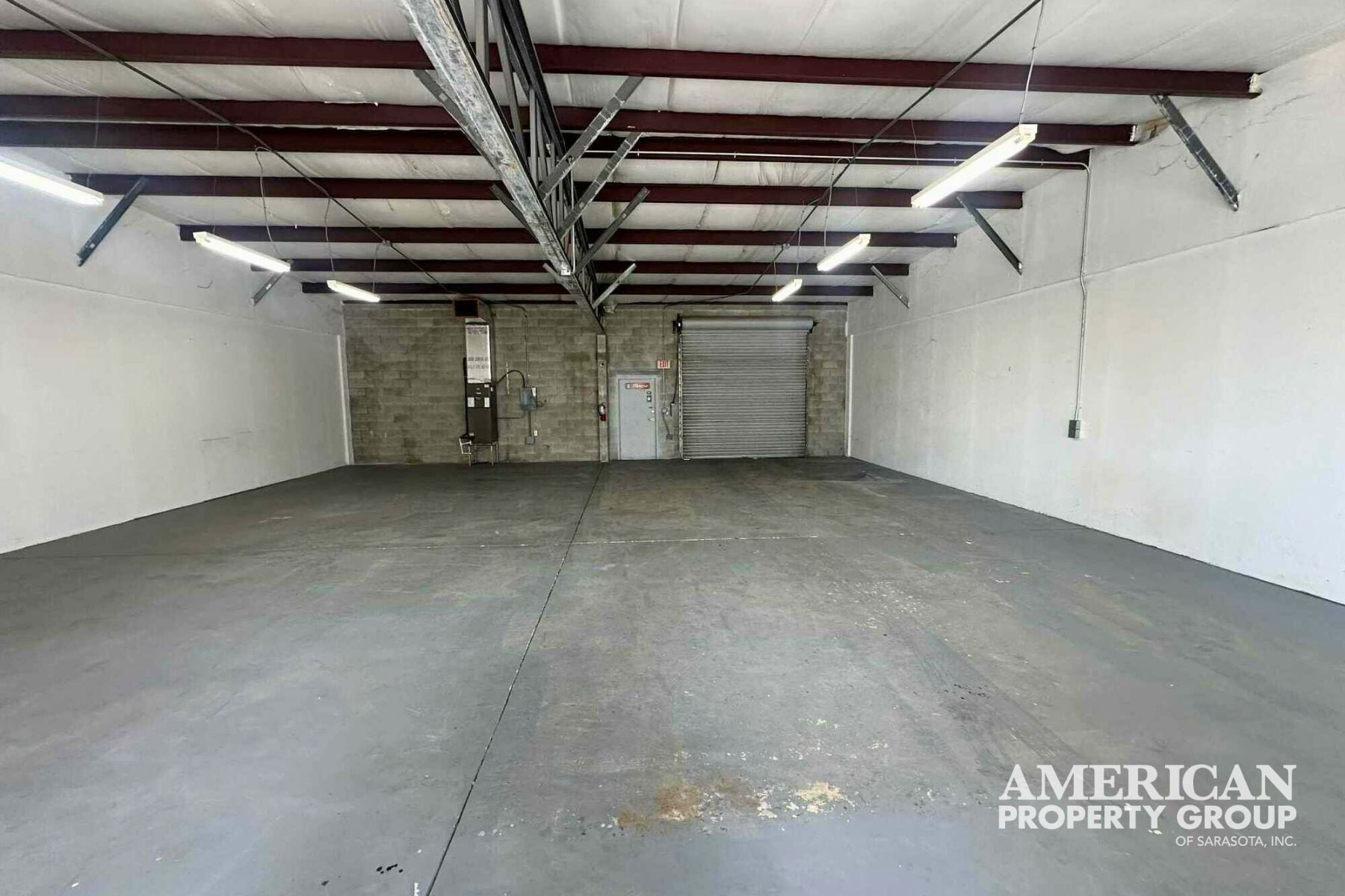 7040 15th St E, Sarasota, FL for lease Interior Photo- Image 1 of 2