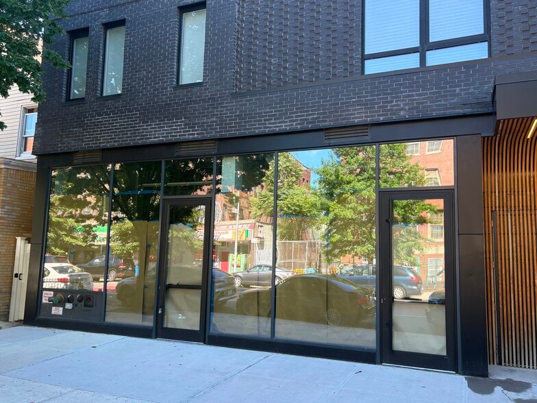625 Rogers Ave, Brooklyn, NY for sale - Building Photo - Image 2 of 6