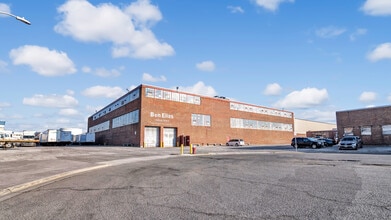 40 Inip Dr, Inwood, NY à louer Photo intérieure- Image 1 de 3