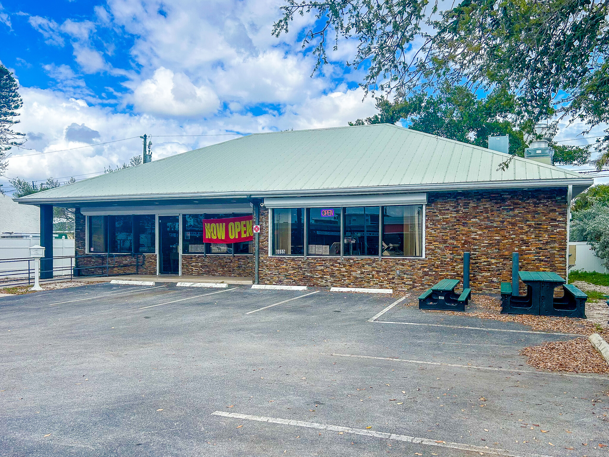 6655 Gulf Blvd, Saint Petersburg, FL for sale Primary Photo- Image 1 of 11