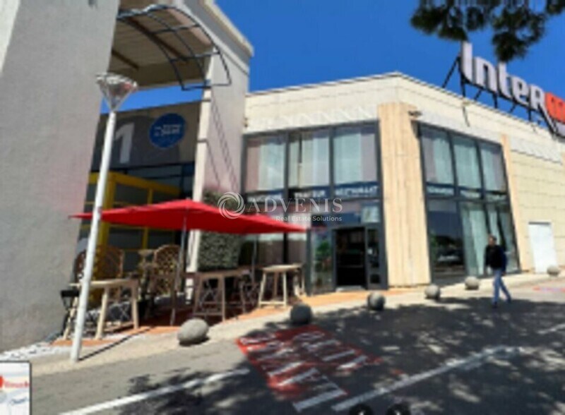 Retail in Juvignac for lease - Building Photo - Image 1 of 3