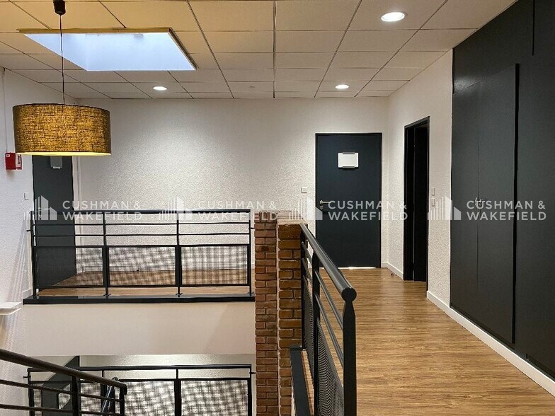 Office in Lingolsheim for lease - Interior Photo - Image 2 of 10
